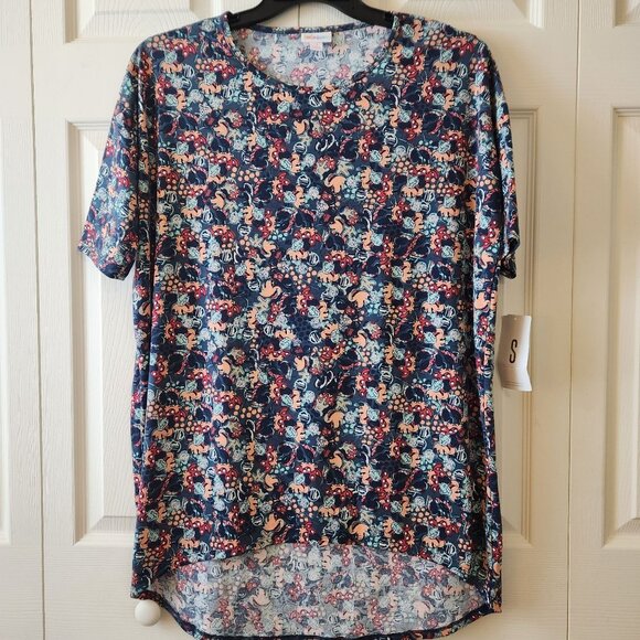 Lularoe Disney Mickey Minnie IRMA Top Size Small NWT - Picture 1 of 8